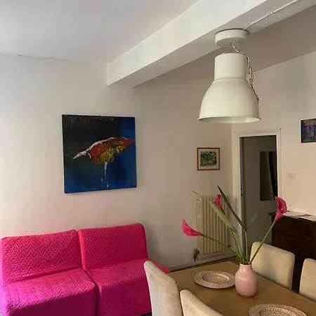 Bilocale Inzani بارما